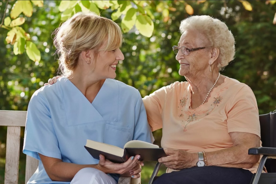 Пожилой человек в обществе – основные проблемы и пути их решения